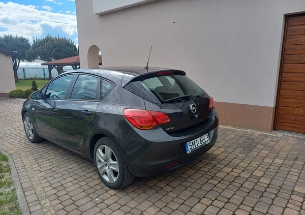 Opel Astra cena 23000 przebieg: 186000, rok produkcji 2012 z Mikołów małe 106